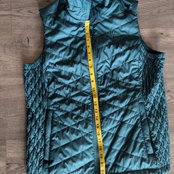 L.L. Bean cozy teal puffer vest - Picture 5 of 6